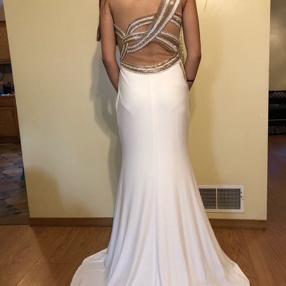 White Gorgeous 💕💕💕 - Picture 5 of 5